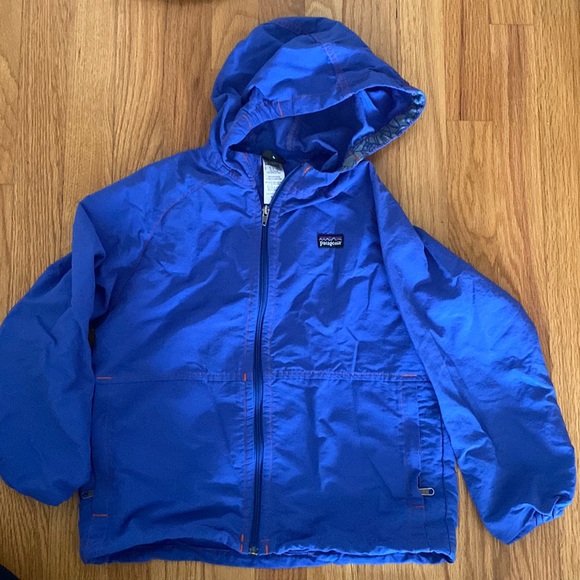 Patagonia Other - Patagonia sz 8 kids blue windbreaker hood pre owned cond zip pockets, zip up